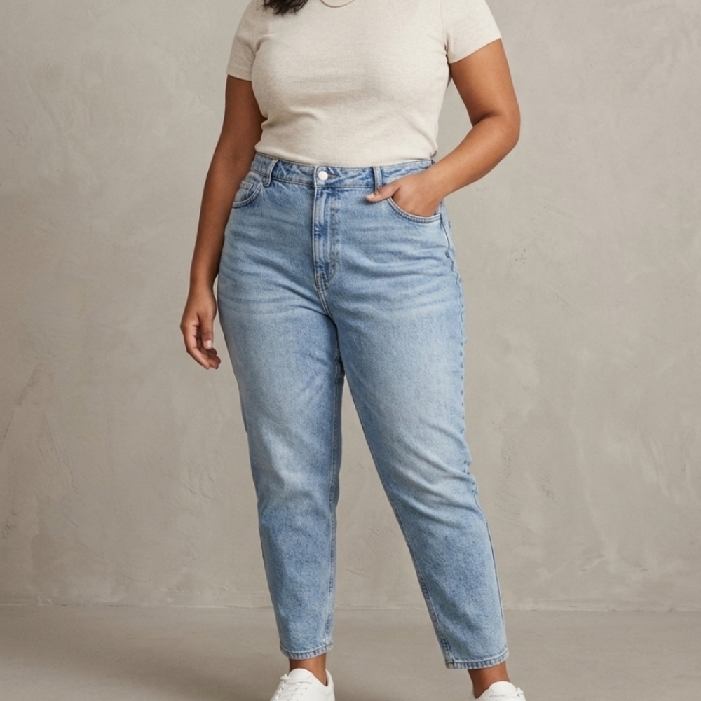 H&M Light Blue Ankle Crop Mom Jeans